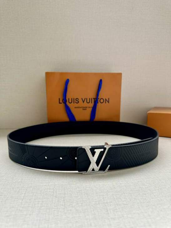 Picture of Louis Vuitton Belts _SKUfw211614772fw